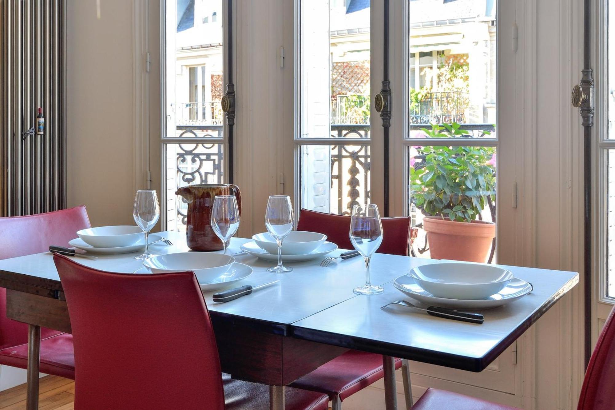 Poliveau - Welkeys * Paris